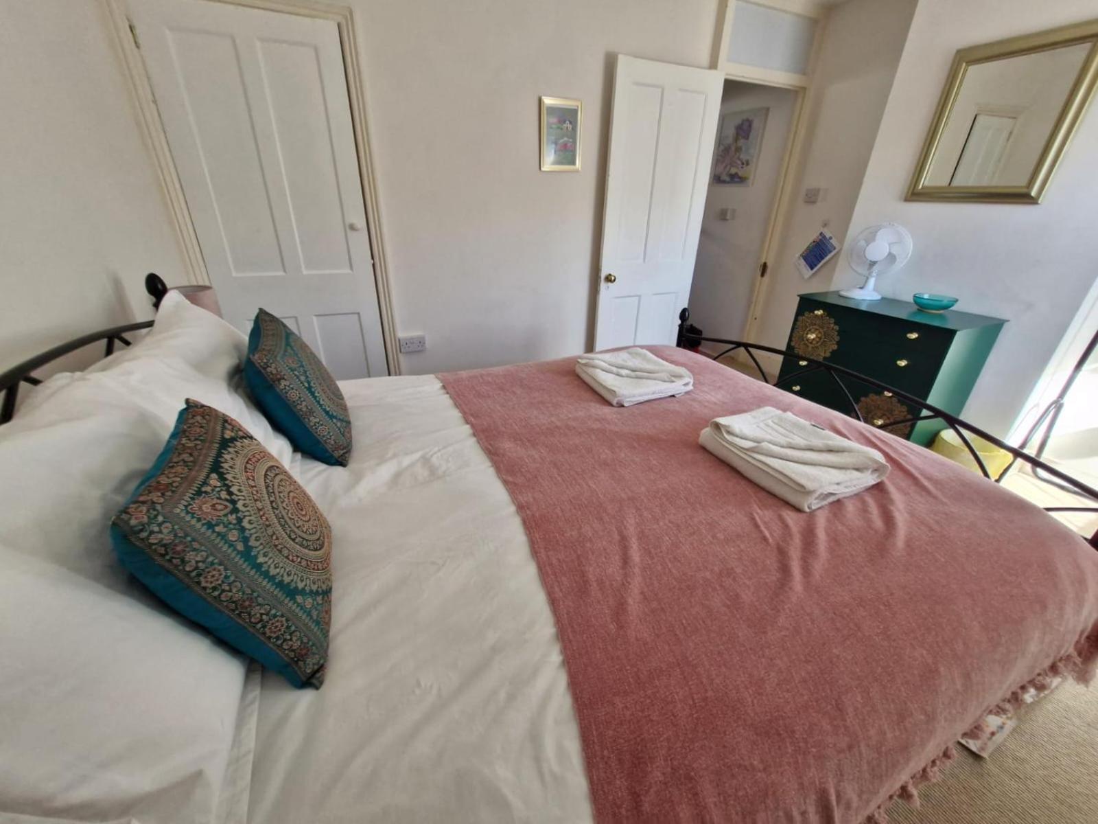 Magdala Cottage -Village Location- Dog Friendly ブロードステアーズ エクステリア 写真
